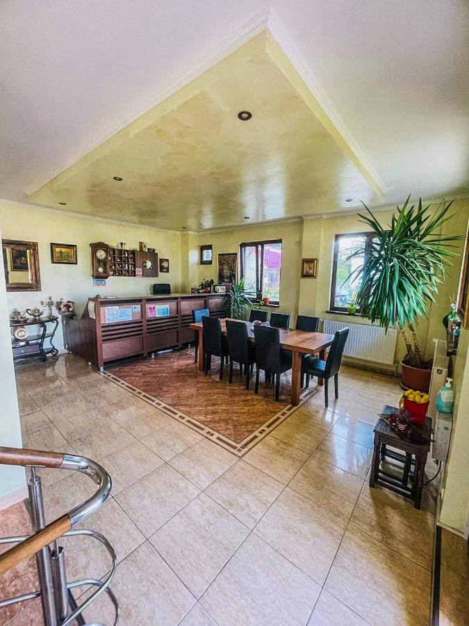 Vila Orange Hotel Navodari Bagian luar foto