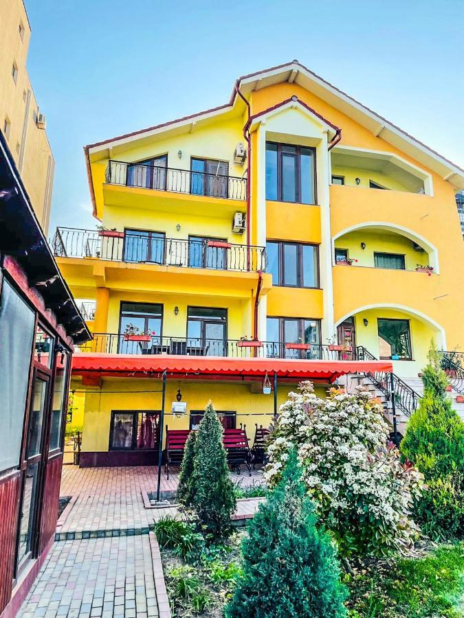 Vila Orange Hotel Navodari Bagian luar foto