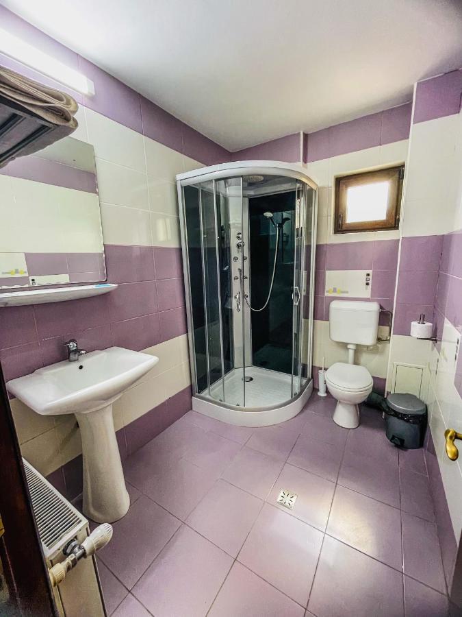 Vila Orange Hotel Navodari Bagian luar foto
