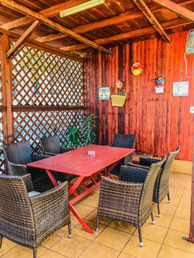 Vila Orange Hotel Navodari Bagian luar foto