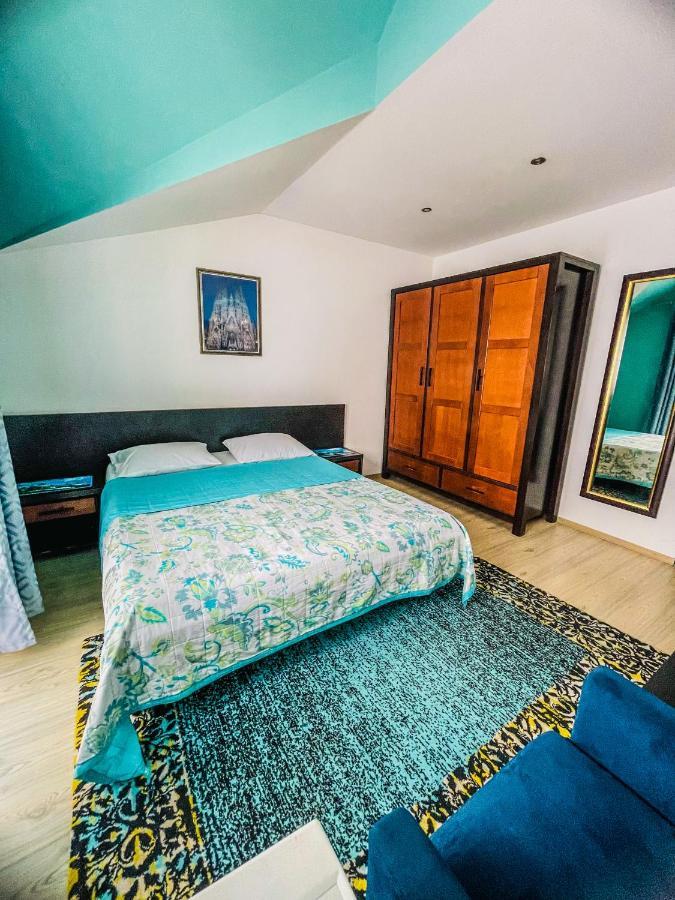 Vila Orange Hotel Navodari Bagian luar foto