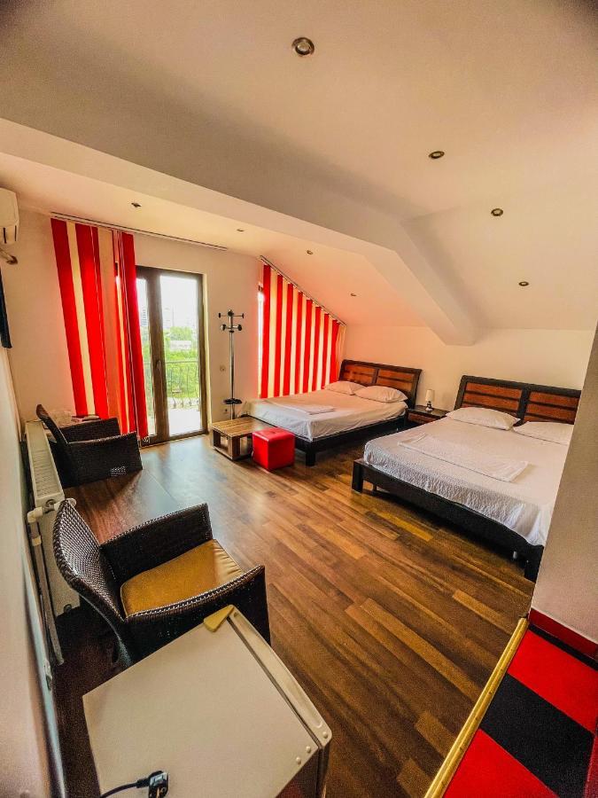 Vila Orange Hotel Navodari Bagian luar foto