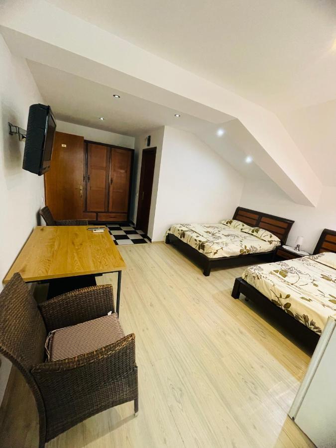Vila Orange Hotel Navodari Bagian luar foto
